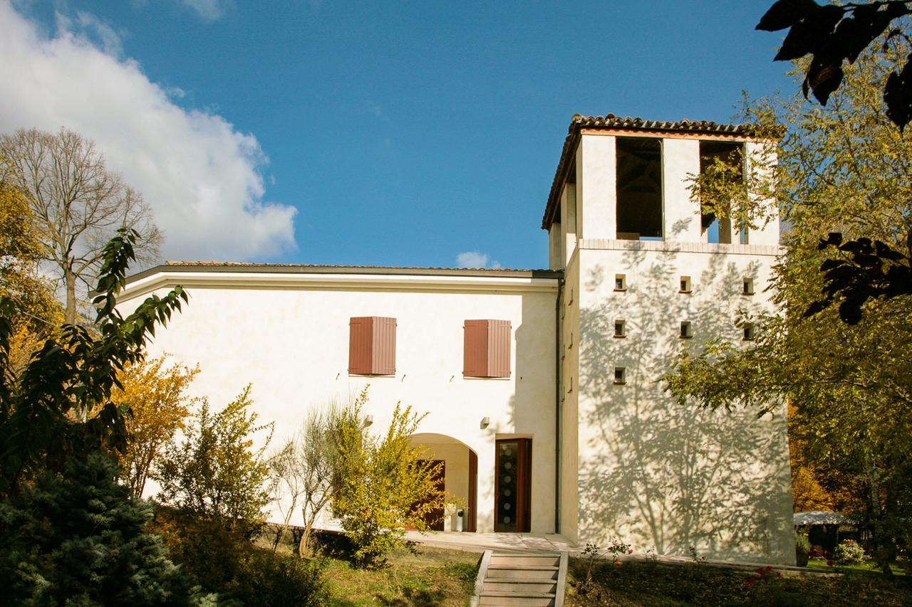 Hotel La Ginestra Acqualagna Exterior photo
